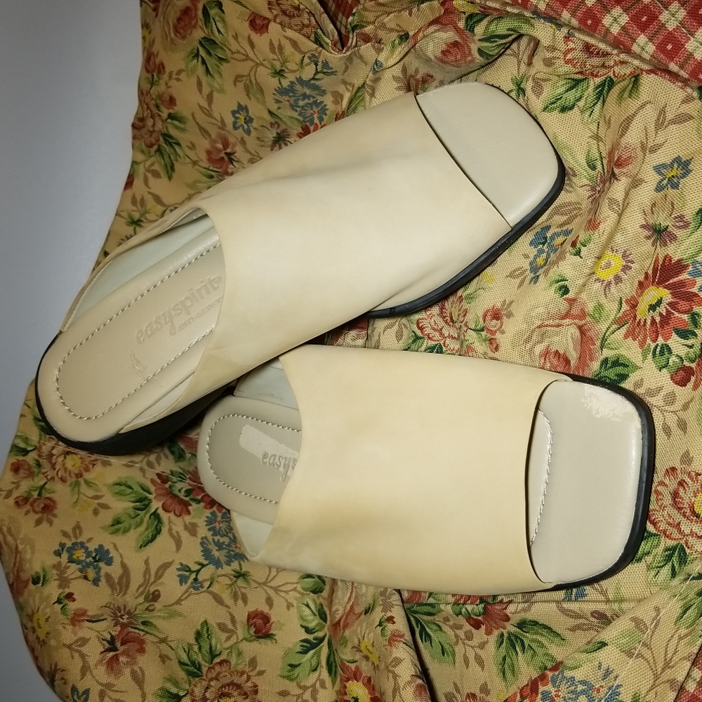 Easy Spirit Anti Gravity,open toe,suede leather Women's Mules.